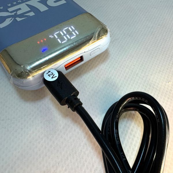 Фіто-світильник для рослин IO-1 Power Bank працює від мережі та від Power Bank-а IO1 фото